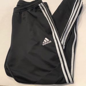 Men’s Adidas Jogger pants Size XL